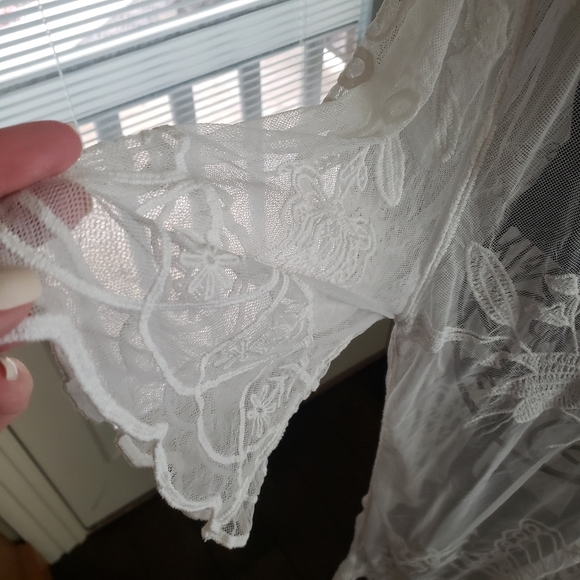 White Lily Cover Up - Picture 10 of 11